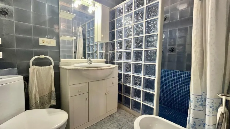 Apartamento de 3 dormitorios en Torrevieja, España No. 2718 № 12
