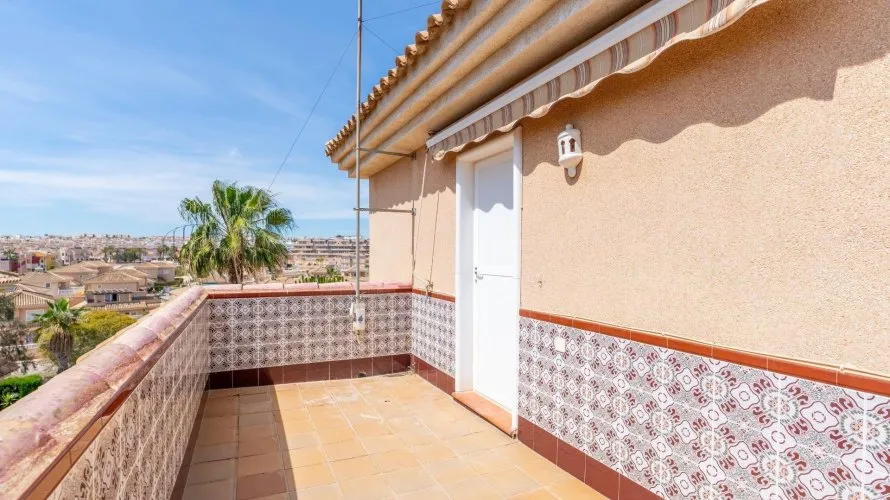 Villa de 3 dormitorios en Torrevieja, España No. 1542 № 7