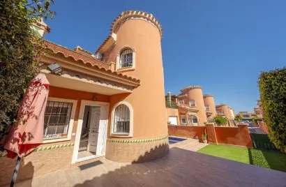 Villa de 89m² en Playa Flamenca II, España No. 2378