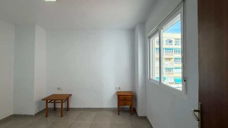 Apartamento de 4 dormitorios en Torrevieja, España No. 2294 № 21