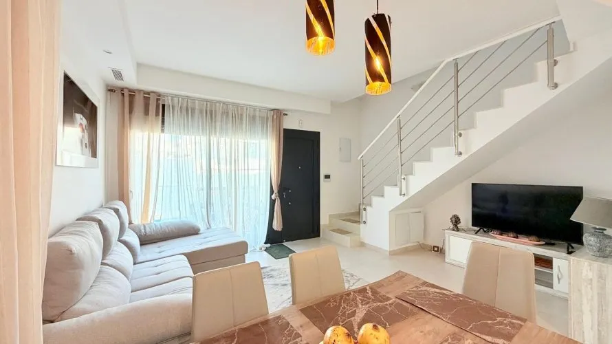 Apartamento de 3 dormitorios en La Florida, España No. 2309 № 8
