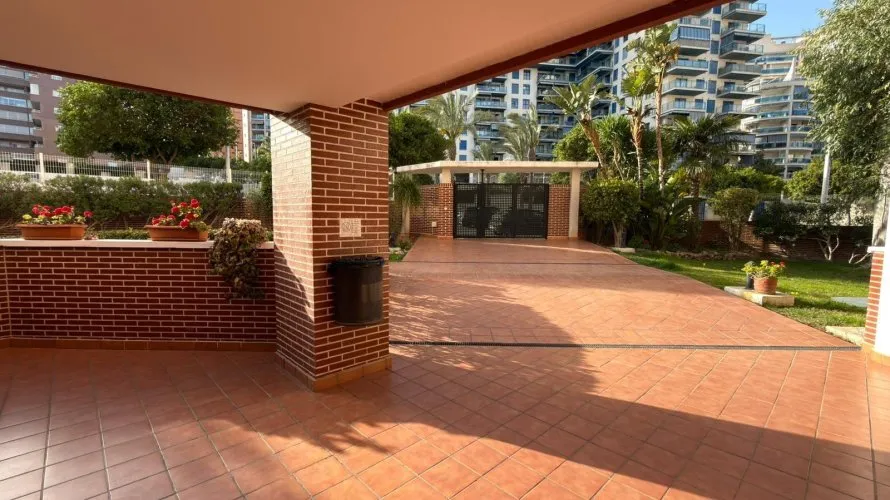 Apartamento de 2 dormitorios en Villajoyosa, España No. 2371 № 26