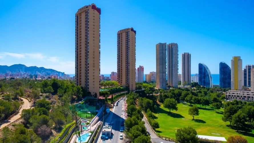 Apartamento de 2 dormitorios en Benidorm, España No. 2207 № 17