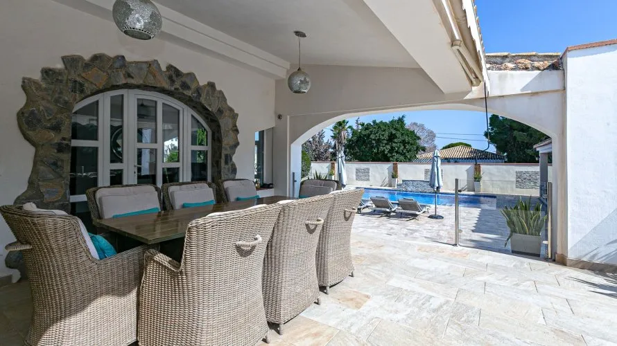 Villa de 344m² en Alicante, España No. 2338 № 4