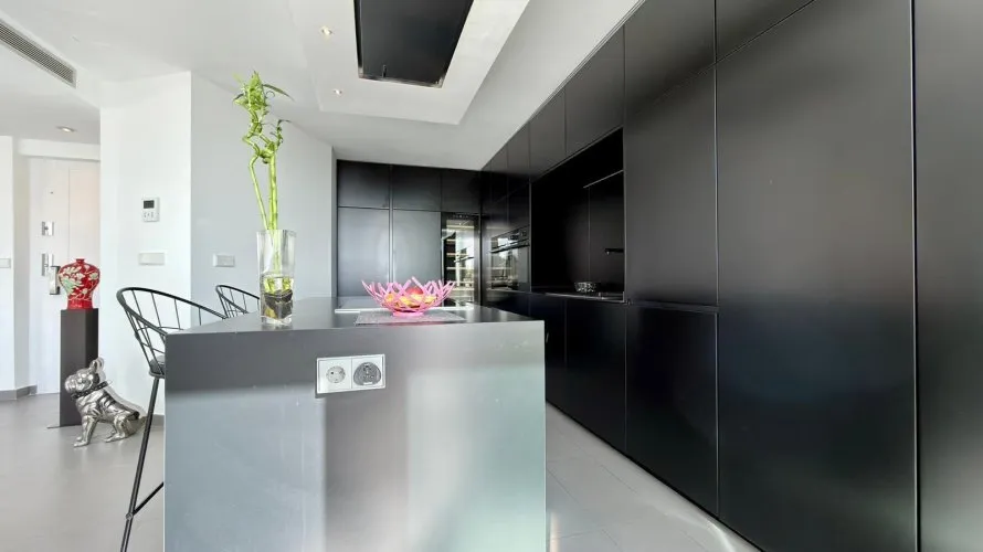Villa de 4 dormitorios en Altea La Vella, España No. 2598 № 1