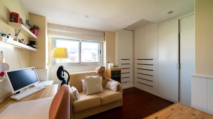 Apartamento de 4 dormitorios en Villajoyosa, España No. 2306 № 19