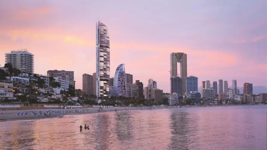 Apartamento de 2 dormitorios en Benidorm, España No. 1787