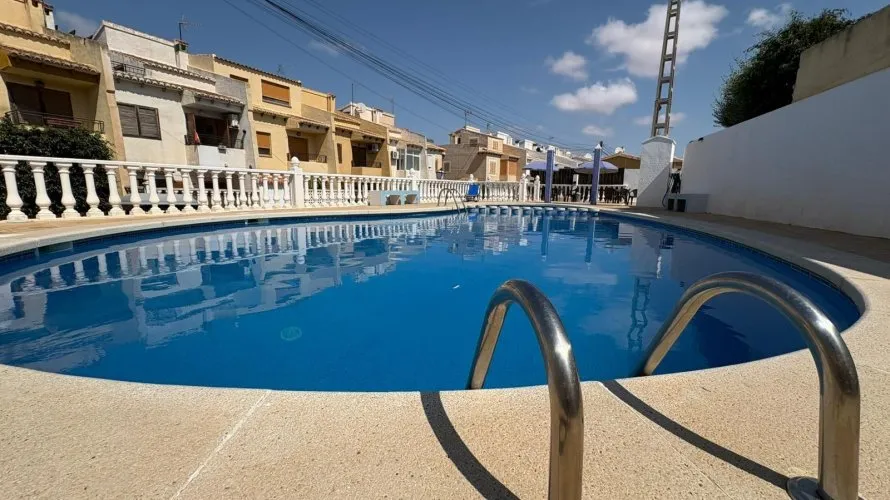 Сasa de 3 dormitorios en Torrevieja, España No. 2128 № 21