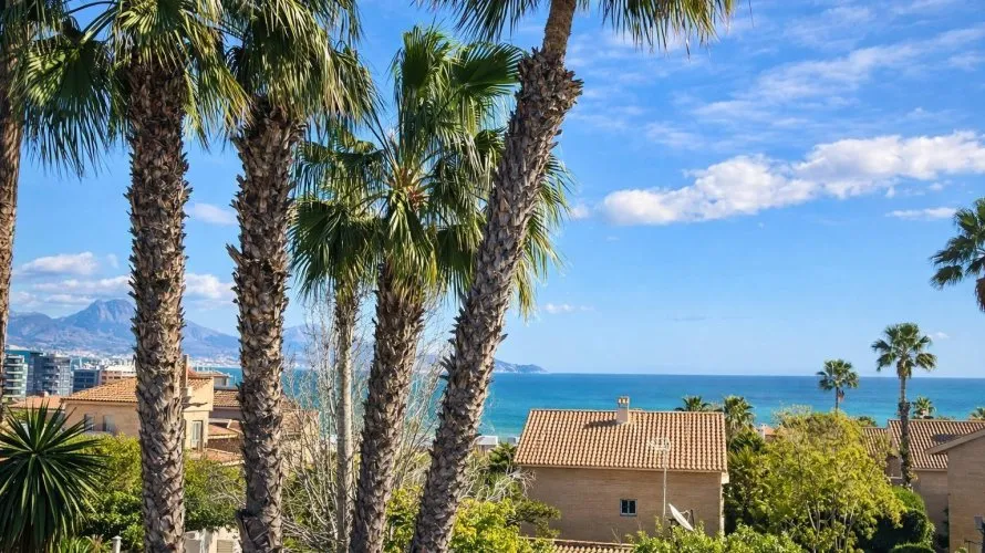 Сasa de 2 dormitorios en Cabo De Las Huertas, España No. 2673 № 1