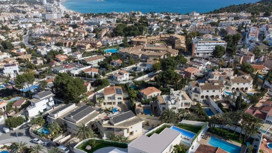 Villa de 4 dormitorios en Albir, España No. 2138 № 16