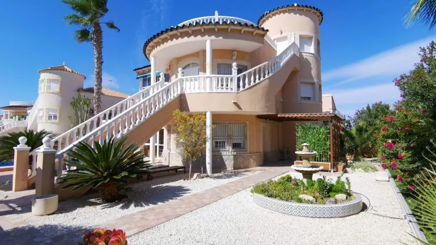 Apartamento de 256m² en La Florida, España No. 2029 № 6