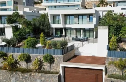 Villa de 5 dormitorios en Finestrat, España No. 2475