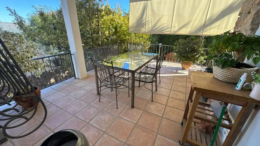Villa de 4 dormitorios en Riba-roja de Túria, España No. 2601 № 2