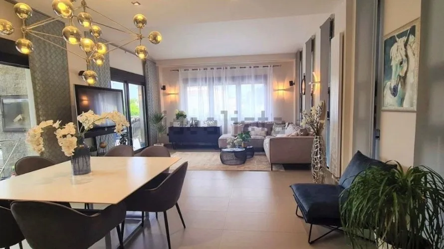 Villa de 5 dormitorios en Calpe, España No. 1703 № 16