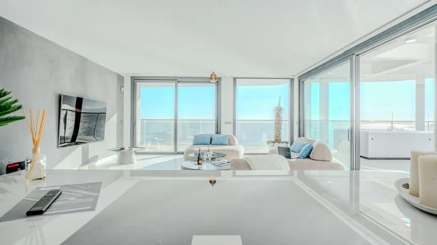 Apartamento de 3 dormitorios en Benidorm, España No. 2019 № 13