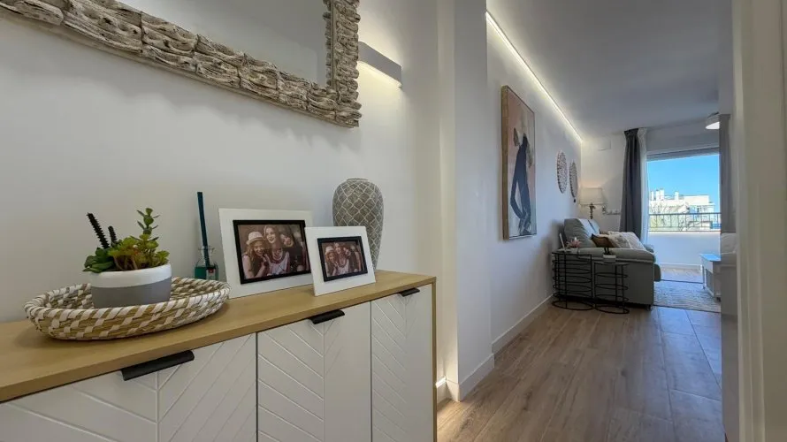 Apartamento de 3 dormitorios en Torrevieja, España No. 1557 № 1