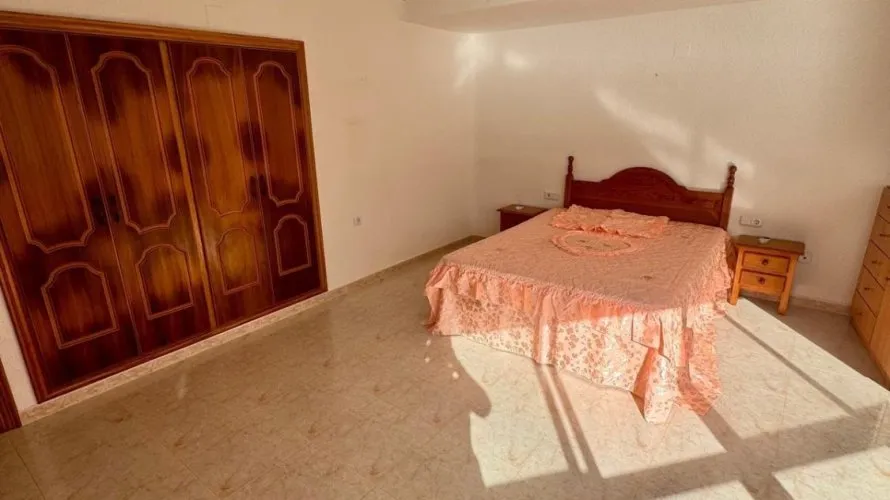Apartamento de 4 dormitorios en Torrevieja, España No. 2256 № 20