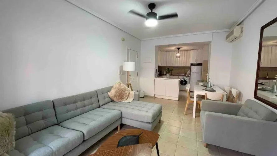 Apartamento de 2 dormitorios en Torrevieja, España No. 2219 № 20