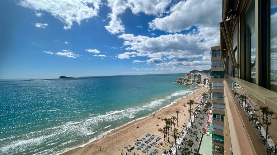 Apartamento de 3 dormitorios en Benidorm, España No. 2043 № 9