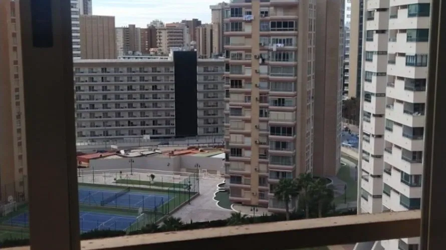 Apartamento de 1 dormitorio en Benidorm, España No. 2018 № 2