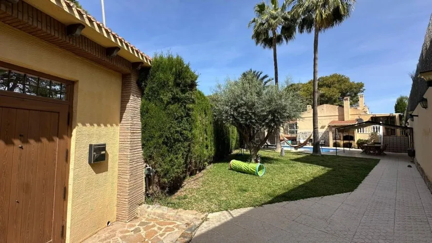 Apartamento de 4 dormitorios en Torrevieja, España No. 2383 № 21