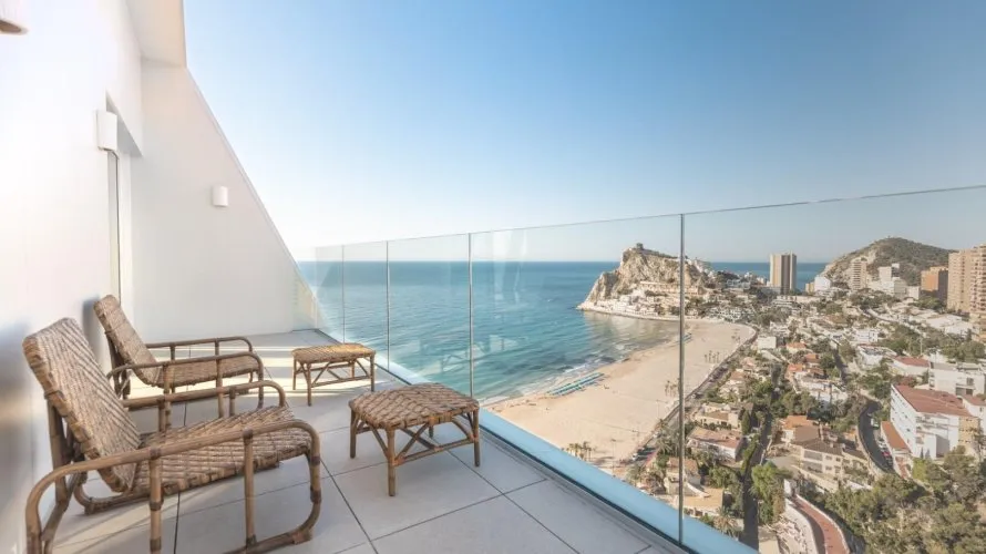 Apartamento de 2 dormitorios en Benidorm, España No. 1883 № 3