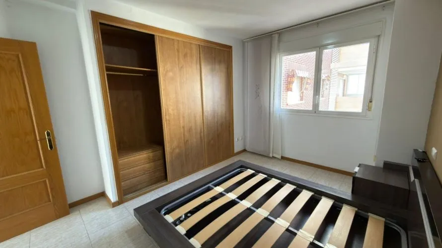 Apartamento de 2 dormitorios en Villajoyosa, España No. 2371 № 4