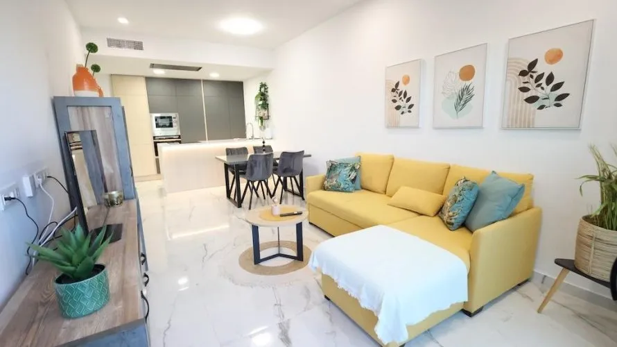 Apartamento de 2 dormitorios en Torrevieja, España No. 2596 № 18