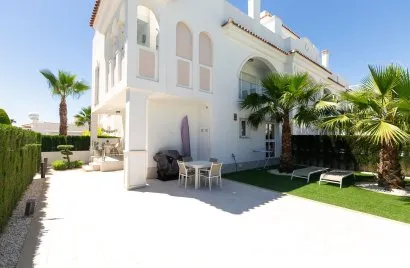 Apartamento de 73m² en Rojales, España No. 2474