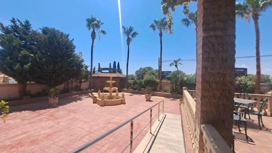 Propiedad comercial de 871m² en La Zenia, España No. 1459 № 28