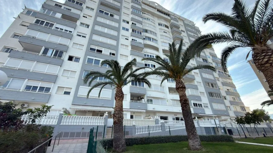 Apartamento de 2 dormitorios en Villajoyosa, España No. 2385 № 17