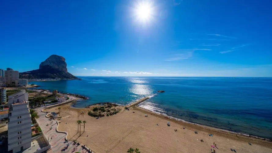 Apartamento de 4 dormitorios en Calpe, España No. 2210 № 4