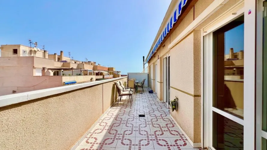 Ático de 3 dormitorios en La Mata, España No. 1502 № 2