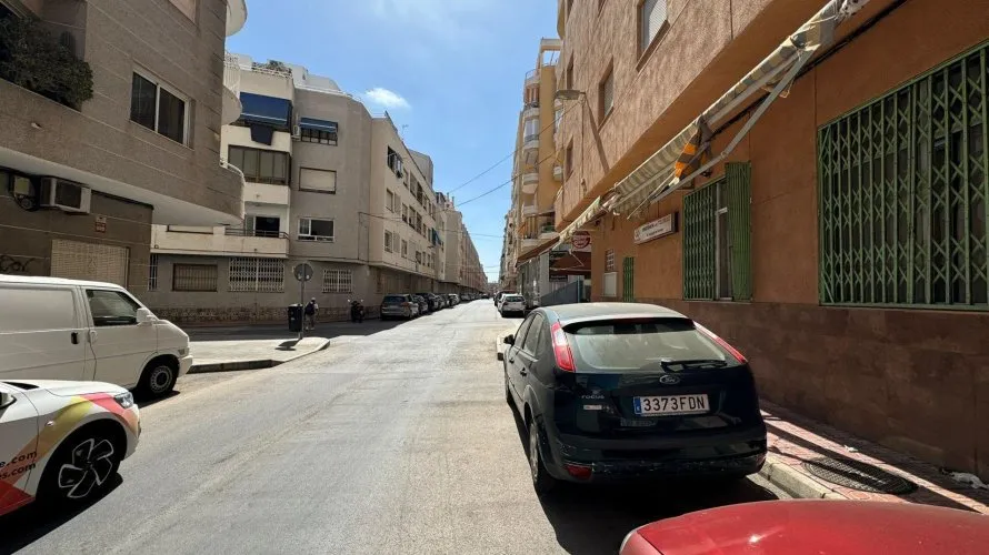 Propiedad comercial de 118m² en Torrevieja, España No. 1483 № 19