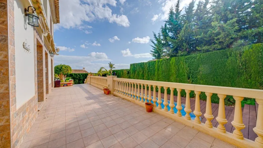 Villa de 4 dormitorios en Finestrat, España No. 1564 № 15