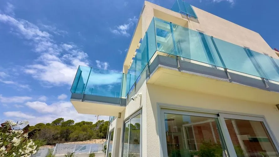 Villa de 3 dormitorios en Finestrat, España No. 1925 № 4