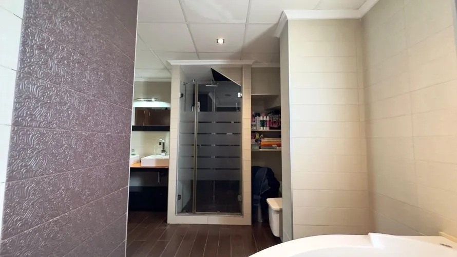 Propiedad comercial de 12 dormitorios en Torrevieja, España No. 2362 № 26