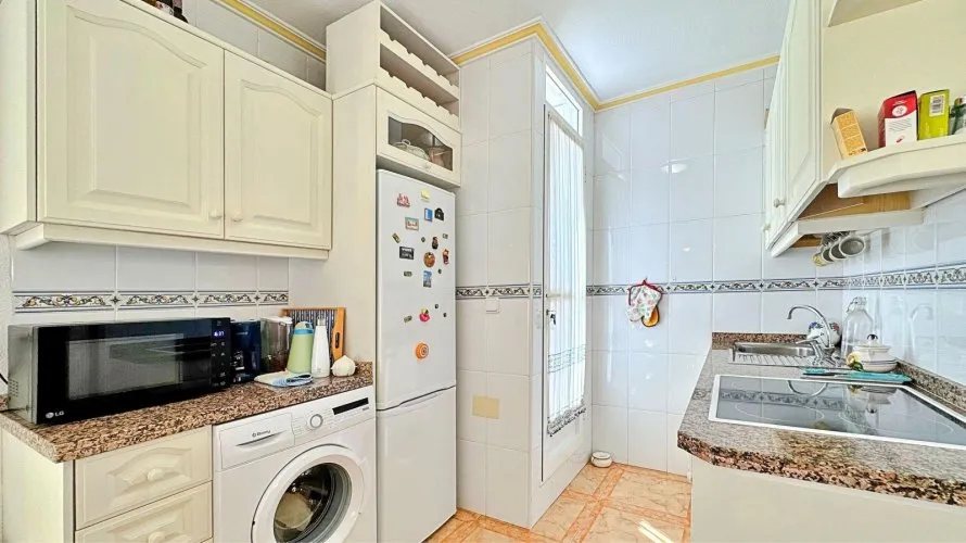 Bungalow de 2 dormitorios en La Zenia, España No. 2168 № 13