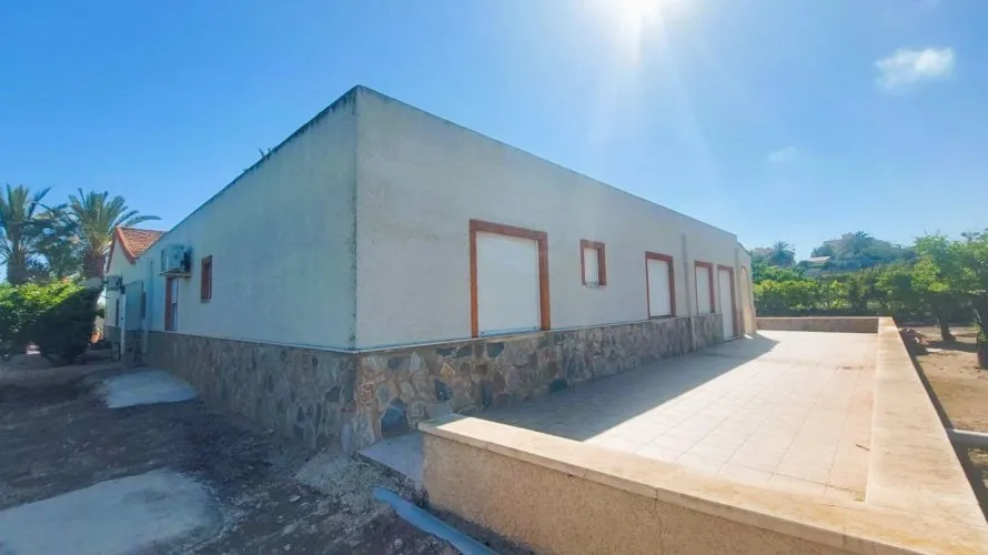 Сasa de 5 dormitorios en La Marina, España No. 2555 № 21