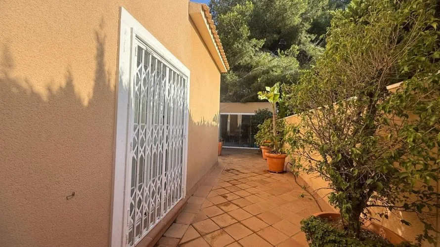 Сasa de 5 dormitorios en Dehesa De Campoamor, España No. 1493