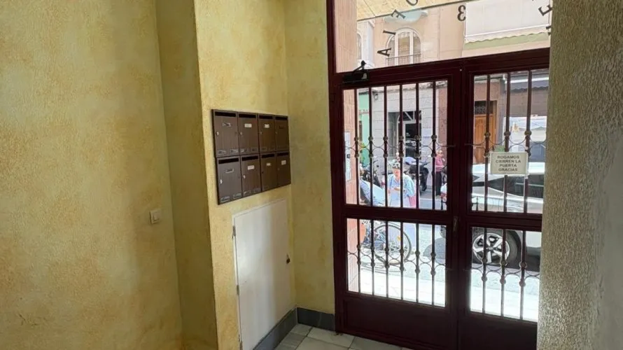 Apartamento de 4 dormitorios en Torrevieja, España No. 2694 № 4