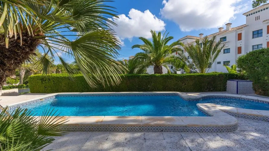 Villa de 5 dormitorios en Campoamor, España No. 2290 № 12