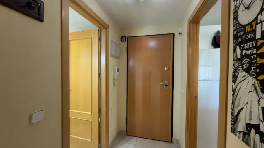 Apartamento de 2 dormitorios en Finestrat, España No. 2631