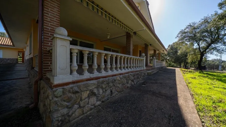 Сasa de 8 dormitorios en Colmenarejo, España No. 2699 № 18