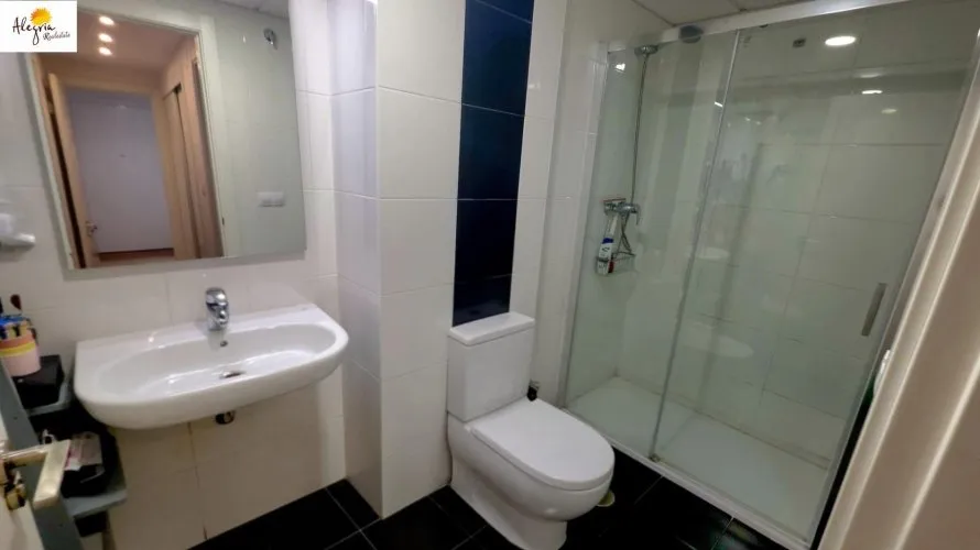 Apartamento de 3 dormitorios en Alicante, España No. 2610 № 15