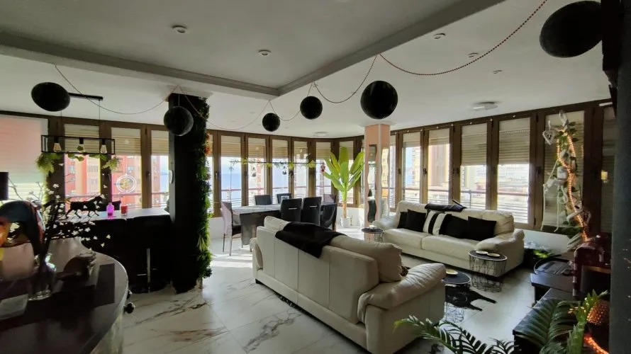 Apartamento de 2 dormitorios en Benidorm, España No. 1535 № 3