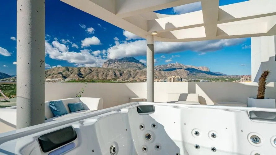 Apartamento de 3 dormitorios en Benidorm, España No. 2019 № 26
