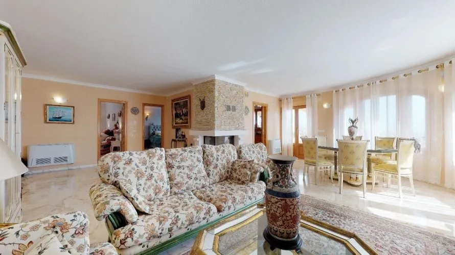 Villa de 7 dormitorios en Maryvilla, España No. 1741 № 1