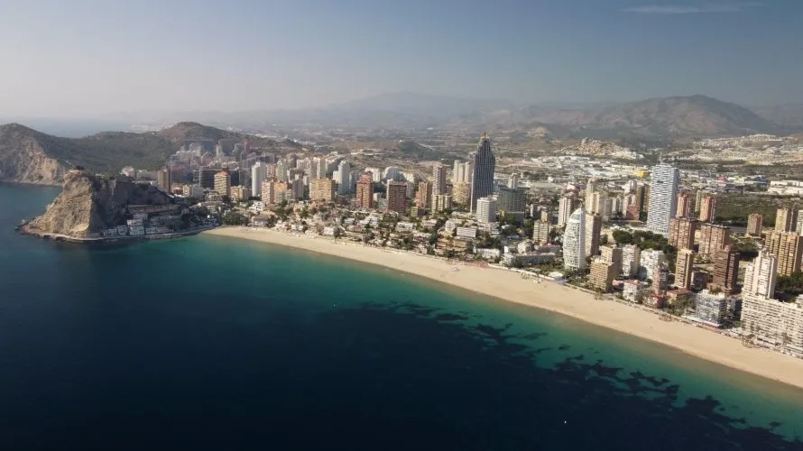 Apartamento de 2 dormitorios en Benidorm, España No. 2521 № 21
