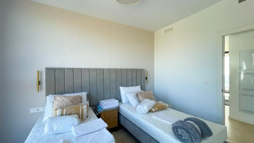 Apartamento de 2 dormitorios en Benidorm, España No. 1878 № 10